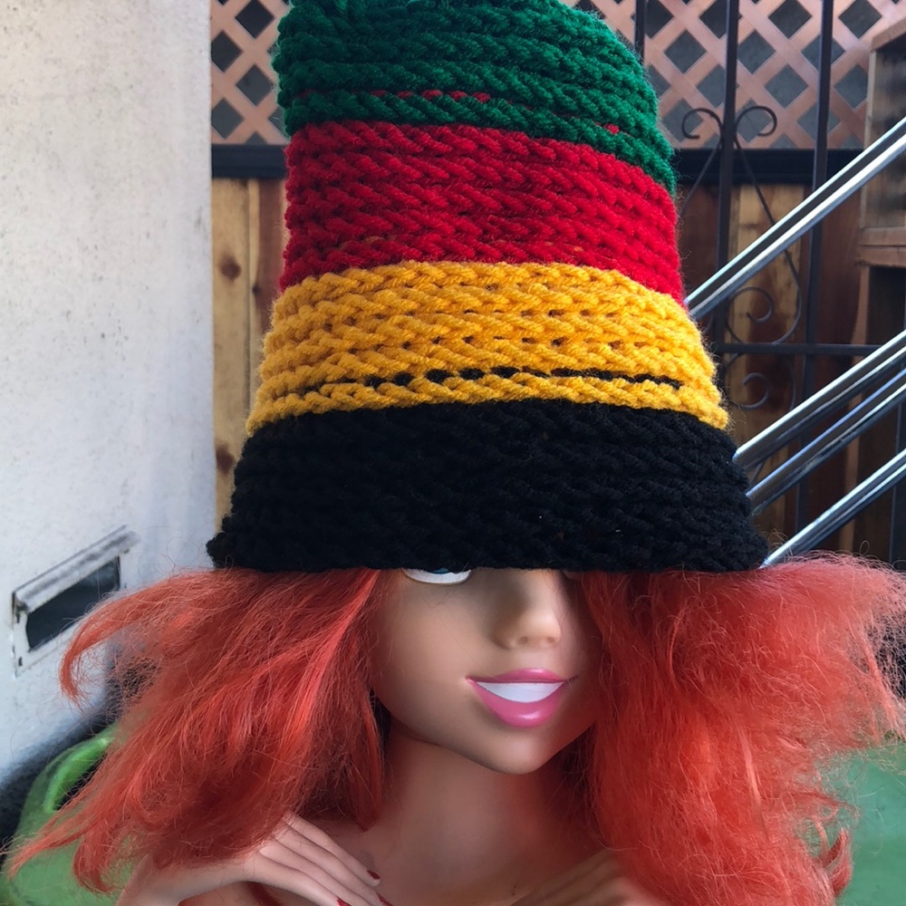 Knitted hat 🎩 - Picture 4 of 6